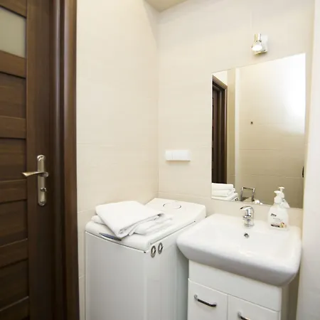 Rent A Flat - Korzenna St. *