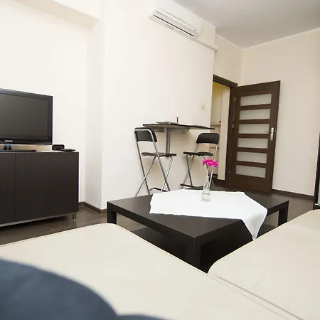Rent A Flat - Korzenna St. Appartement