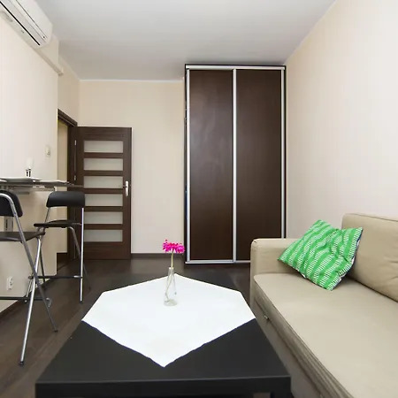 Rent A Flat - Korzenna St.