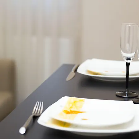 Rent A Flat - Korzenna St. Appartement *